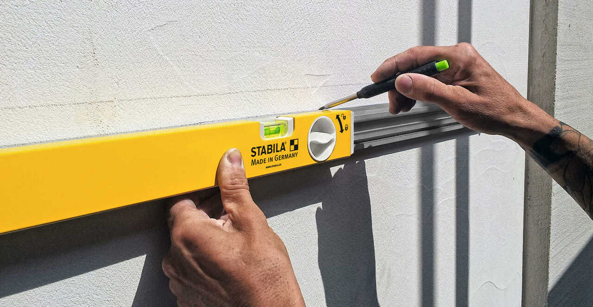 Stabila 37540 78" Type 196 Jamber Set w/ Type 80 T Extendable Level